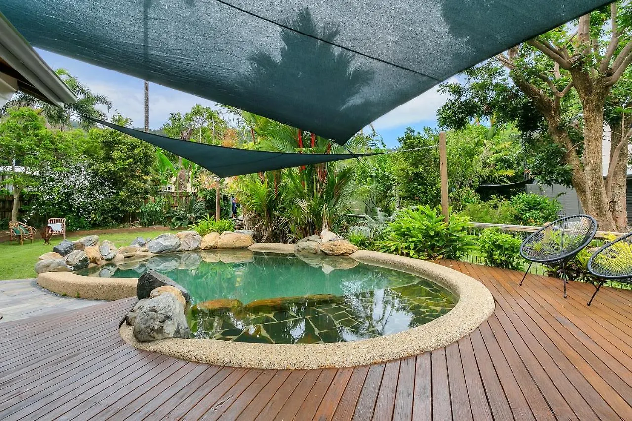 Lazenby Lodge Edge Hill Australia